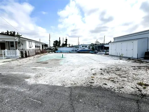 6905 W Bayou Lane Bradenton FL 34207