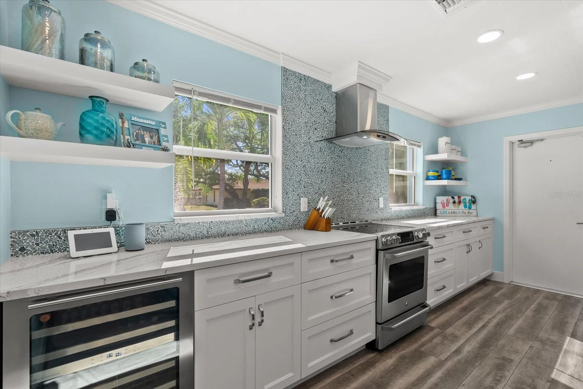 704 Tropical Circle Sarasota FL 34242
