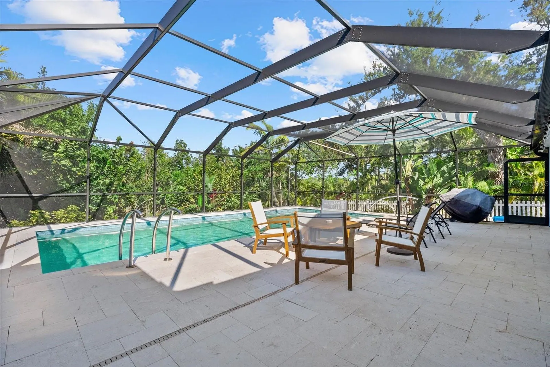 704 Tropical Circle Sarasota FL 34242