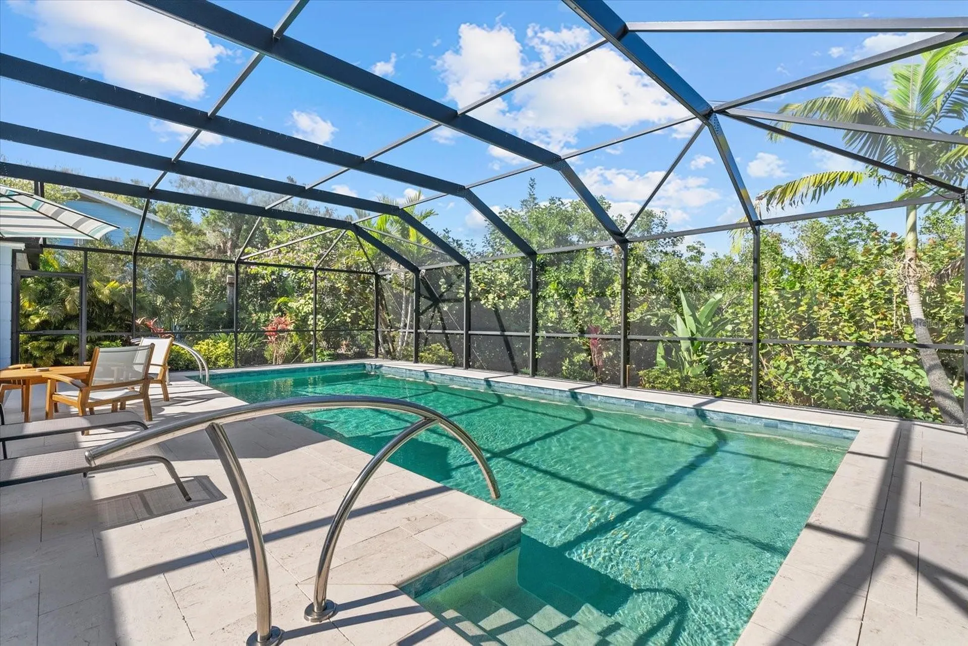 704 Tropical Circle Sarasota FL 34242