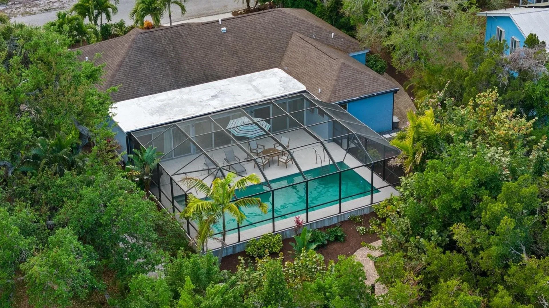 704 Tropical Circle Sarasota FL 34242