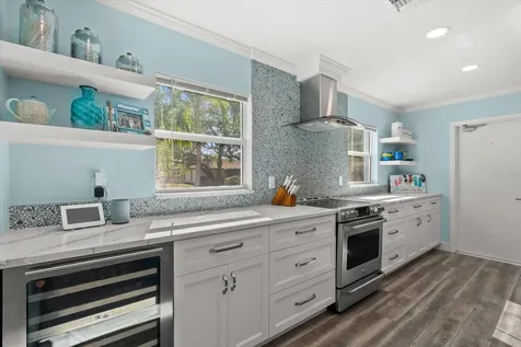 704 Tropical Circle Sarasota FL 34242