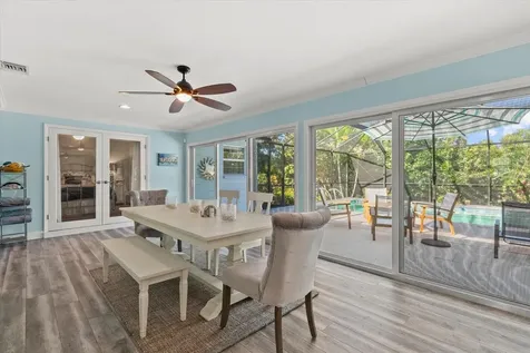 704 Tropical Circle Sarasota FL 34242