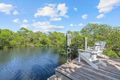 704 Tropical Circle Sarasota FL 34242