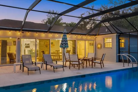 704 Tropical Circle Sarasota FL 34242