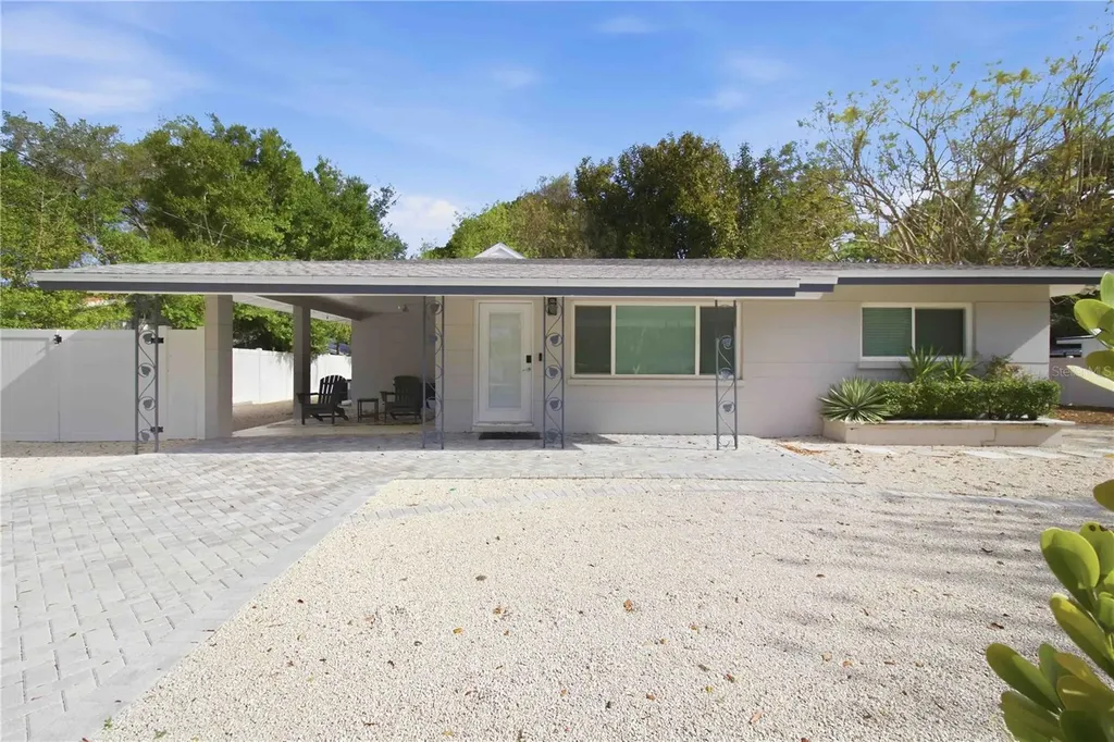 2545 Browning Street Sarasota FL 34237