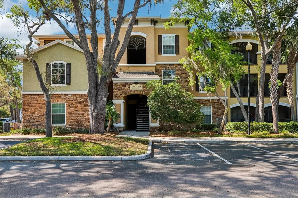 10125 Courtney Palms Boulevard Tampa FL 33619