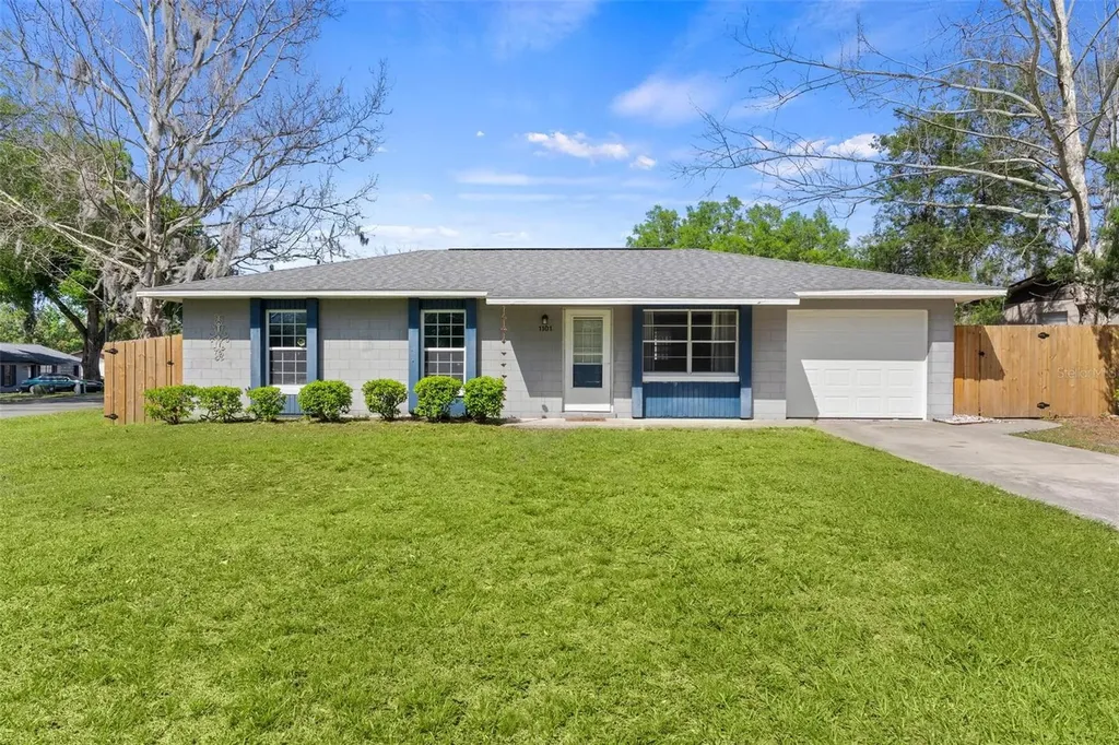 1101 Spruce Court Tavares FL 32778