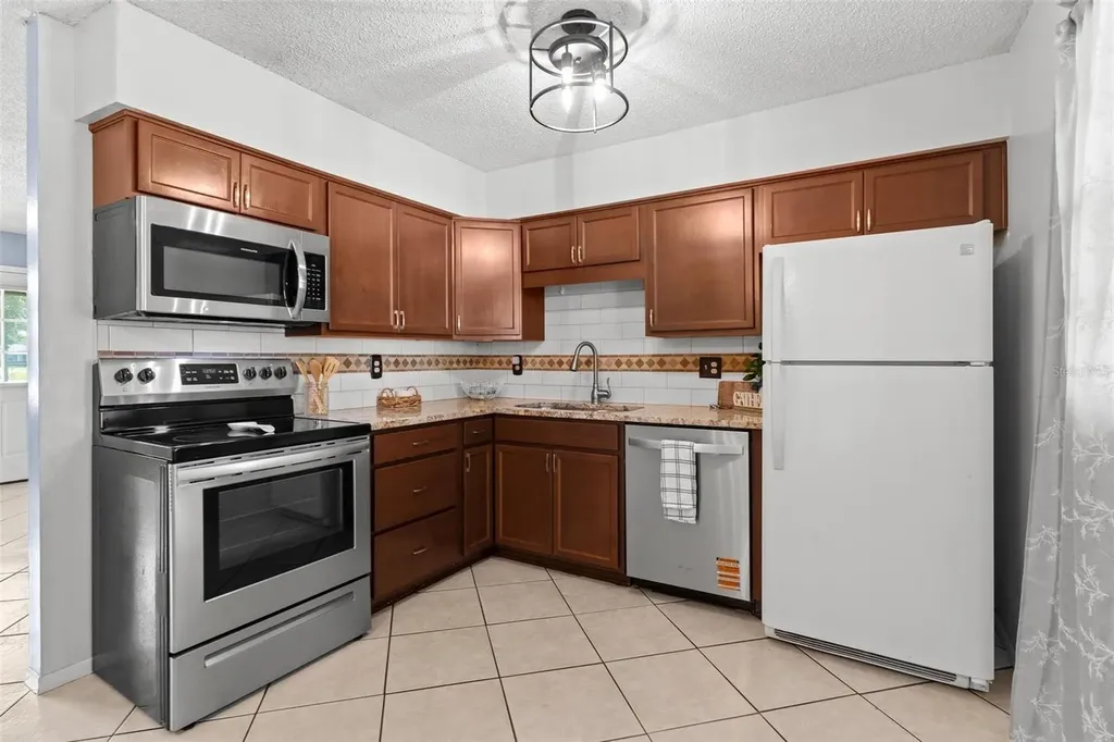 1101 Spruce Court Tavares FL 32778