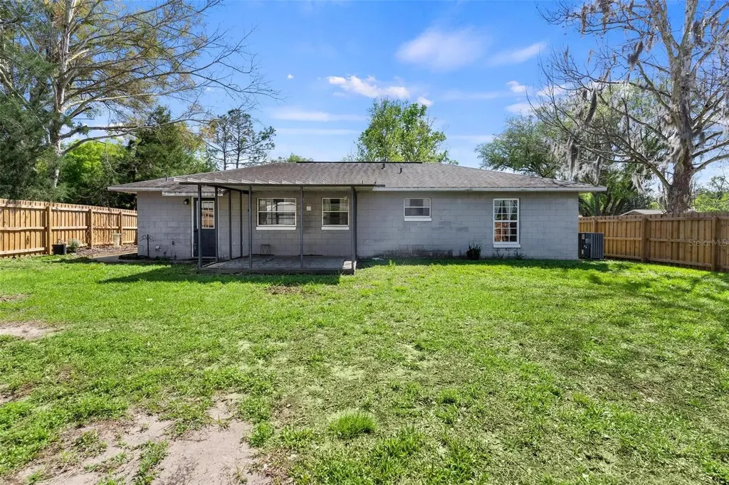 1101 Spruce Court Tavares FL 32778