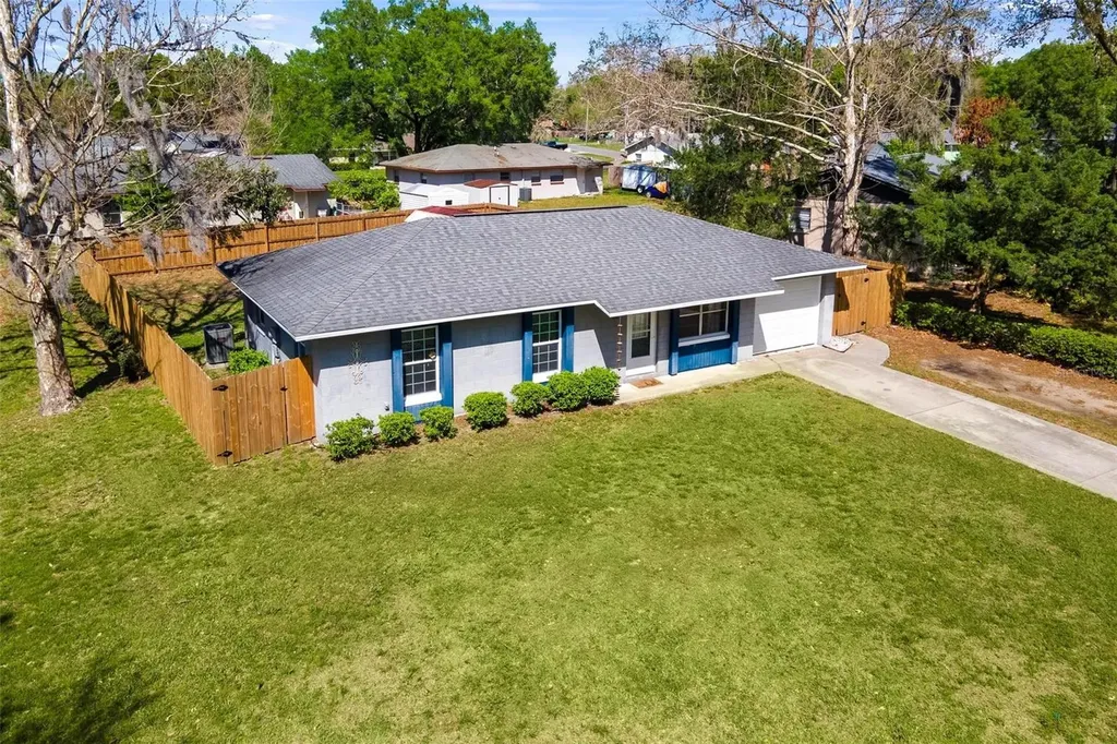 1101 Spruce Court Tavares FL 32778