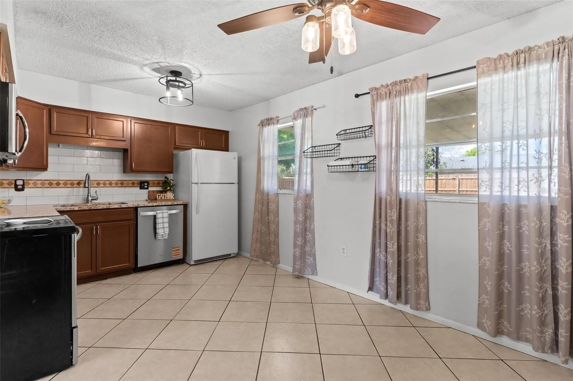 1101 Spruce Court Tavares FL 32778
