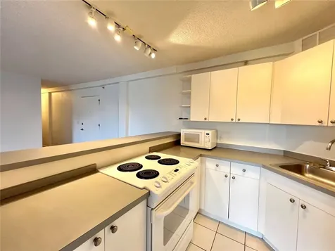 3315 58th Avenue S St Petersburg FL 33712