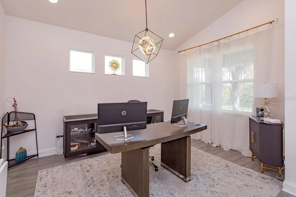 1231 Foltz Loop Oakland FL 34787