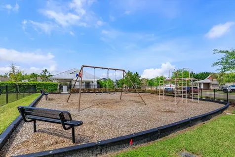 1231 Foltz Loop Oakland FL 34787