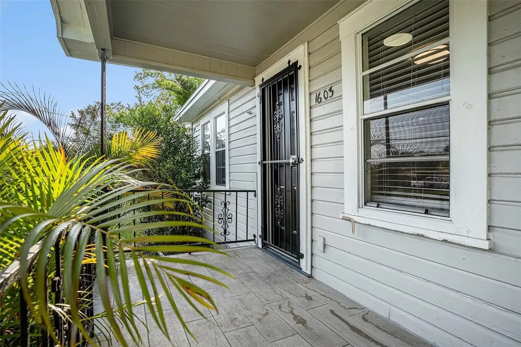 1603 E 33rd Avenue Tampa FL 33610