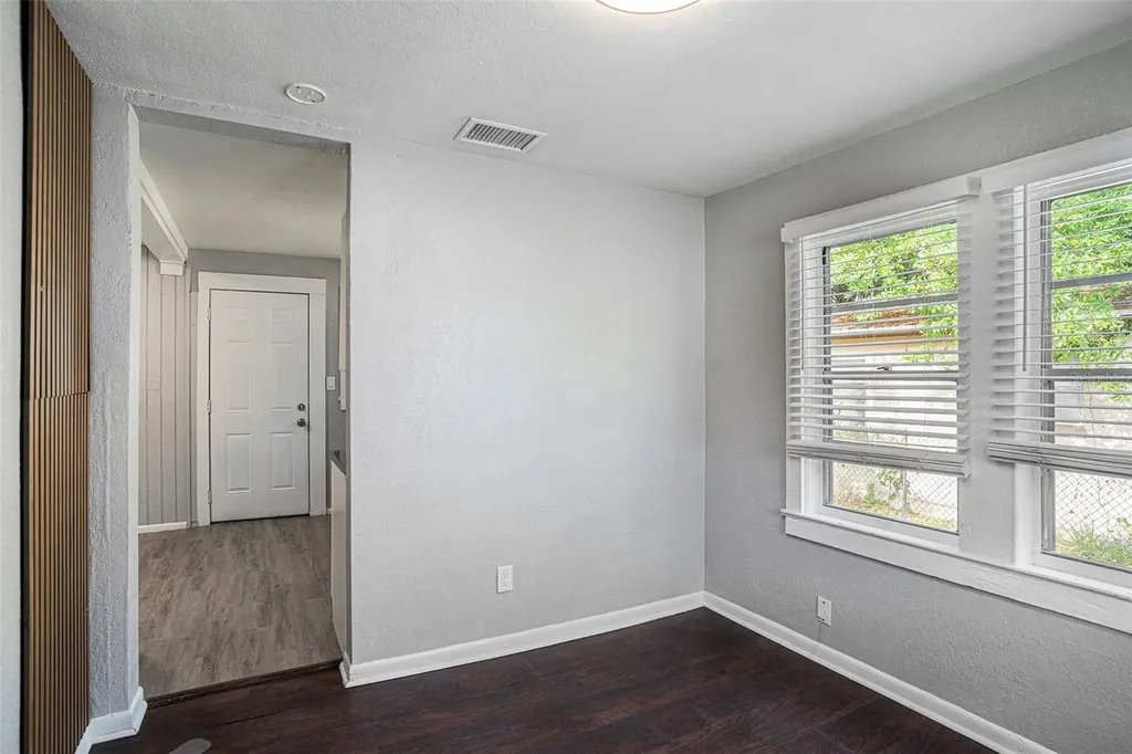 1603 E 33rd Avenue Tampa FL 33610