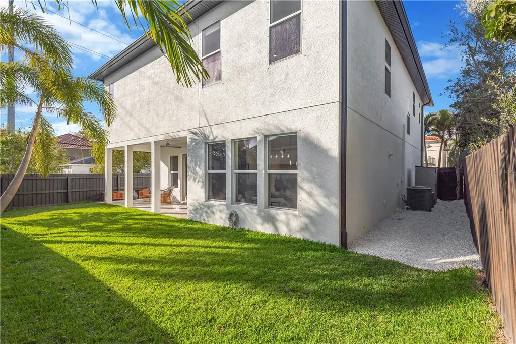 3824 W Santiago Street Tampa FL 33629