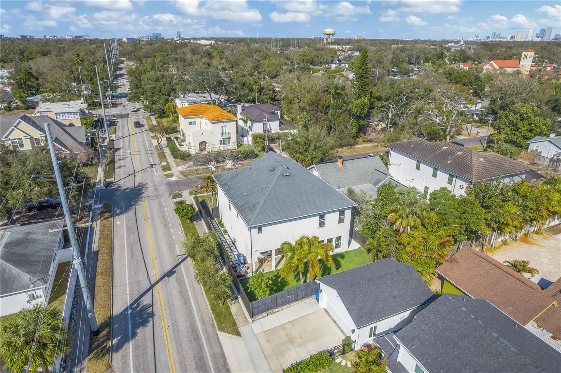 3824 W Santiago Street Tampa FL 33629