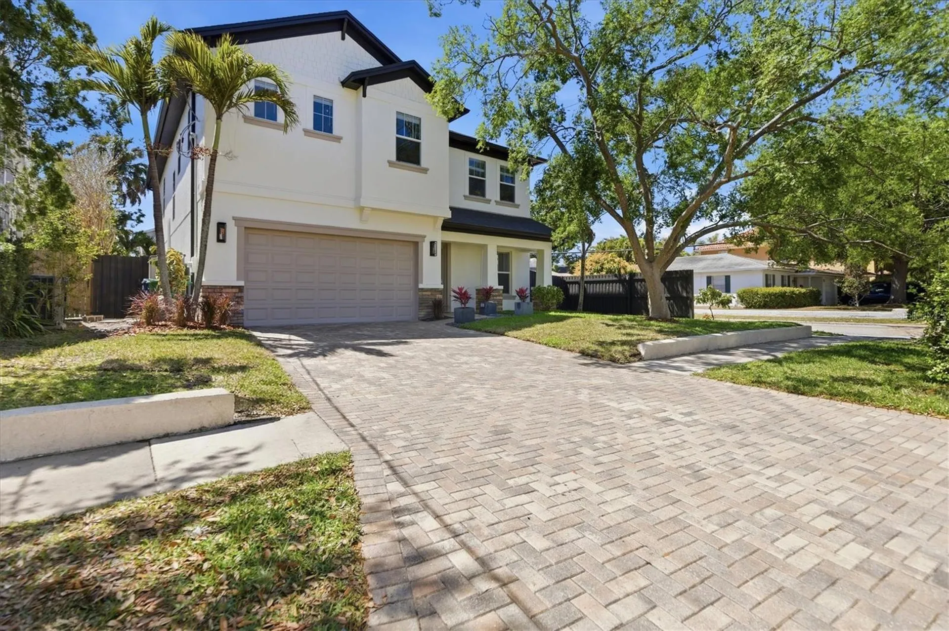 3824 W Santiago Street Tampa FL 33629