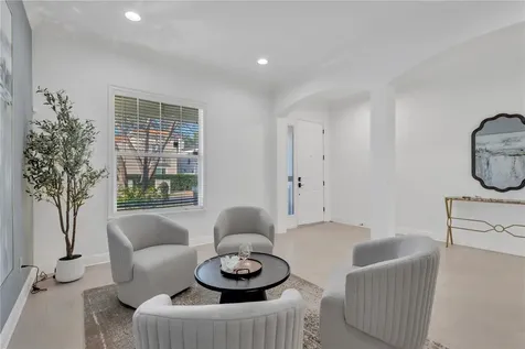 3824 W Santiago Street Tampa FL 33629