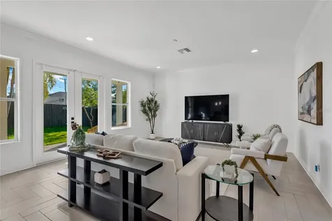 3824 W Santiago Street Tampa FL 33629
