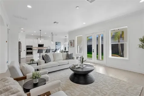 3824 W Santiago Street Tampa FL 33629