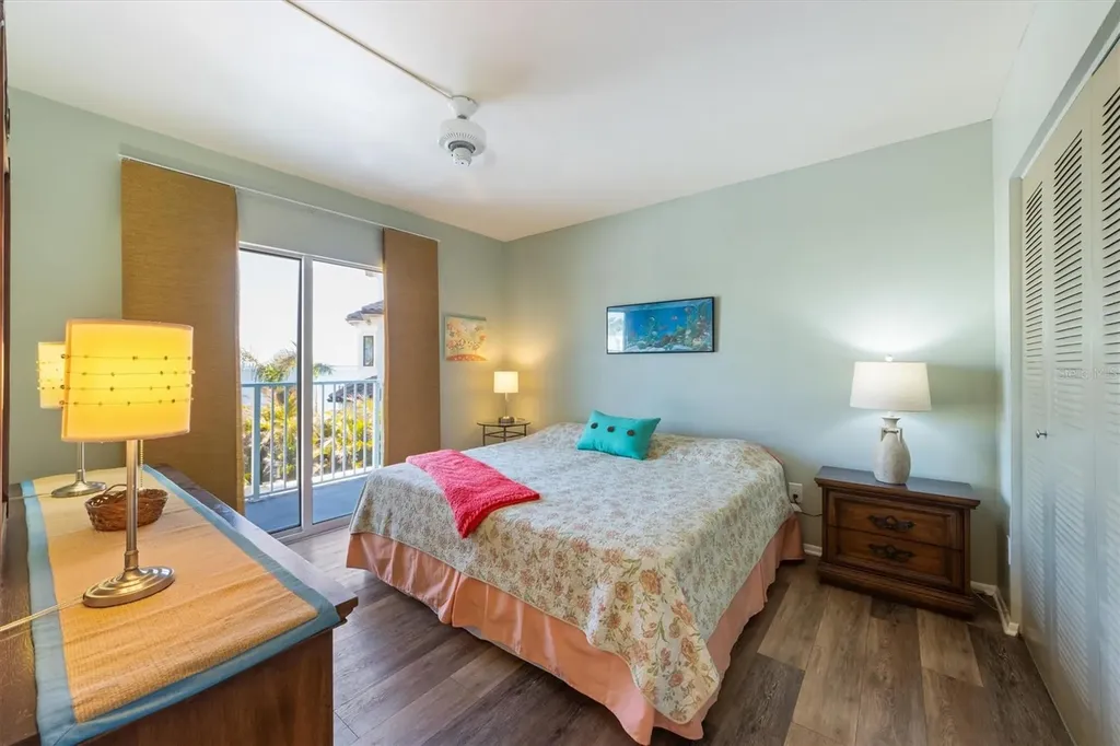 117 7th Street N Bradenton Beach FL 34217