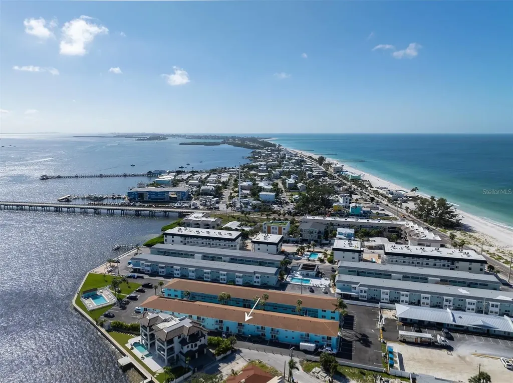 117 7th Street N Bradenton Beach FL 34217