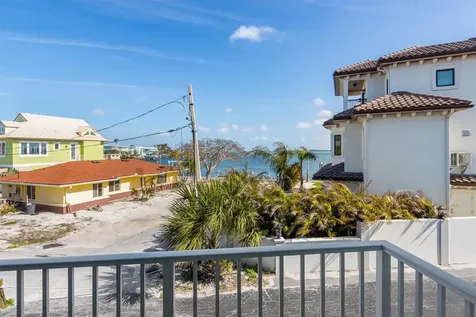 117 7th Street N Bradenton Beach FL 34217