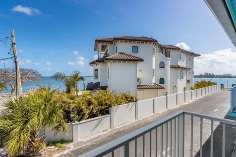 117 7th Street N Bradenton Beach FL 34217