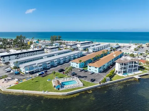 117 7th Street N Bradenton Beach FL 34217