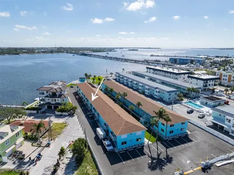 117 7th Street N Bradenton Beach FL 34217