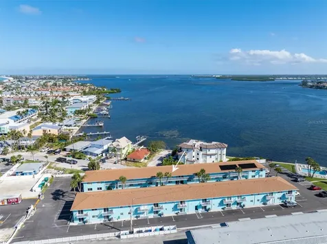117 7th Street N Bradenton Beach FL 34217