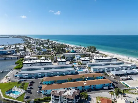 117 7th Street N Bradenton Beach FL 34217