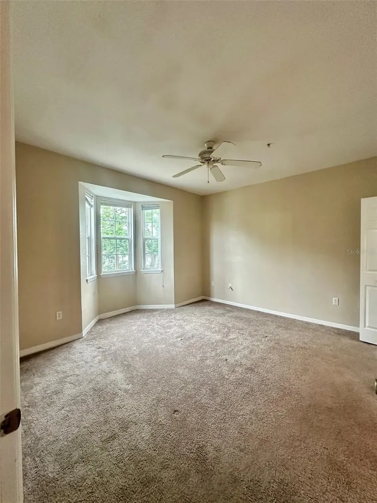 3250 Corona Village Way Orlando FL 32835