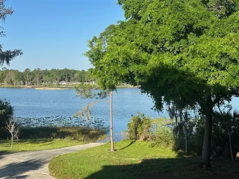 3250 Corona Village Way Orlando FL 32835