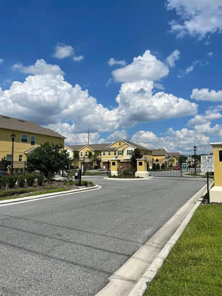 9884 Red Eagle Drive Orlando FL 32825