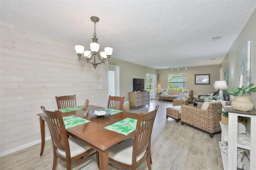 2007 N Halcyon Drive Sun City Center FL 33573