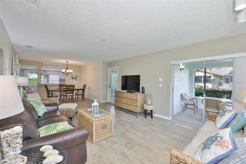 2007 N Halcyon Drive Sun City Center FL 33573