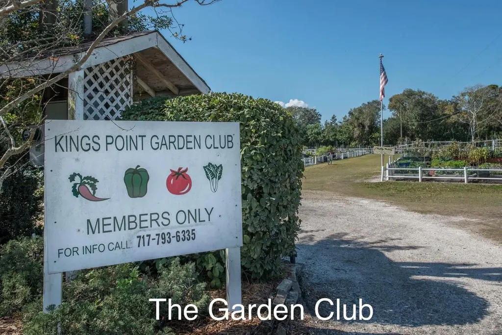 2007 N Halcyon Drive Sun City Center FL 33573