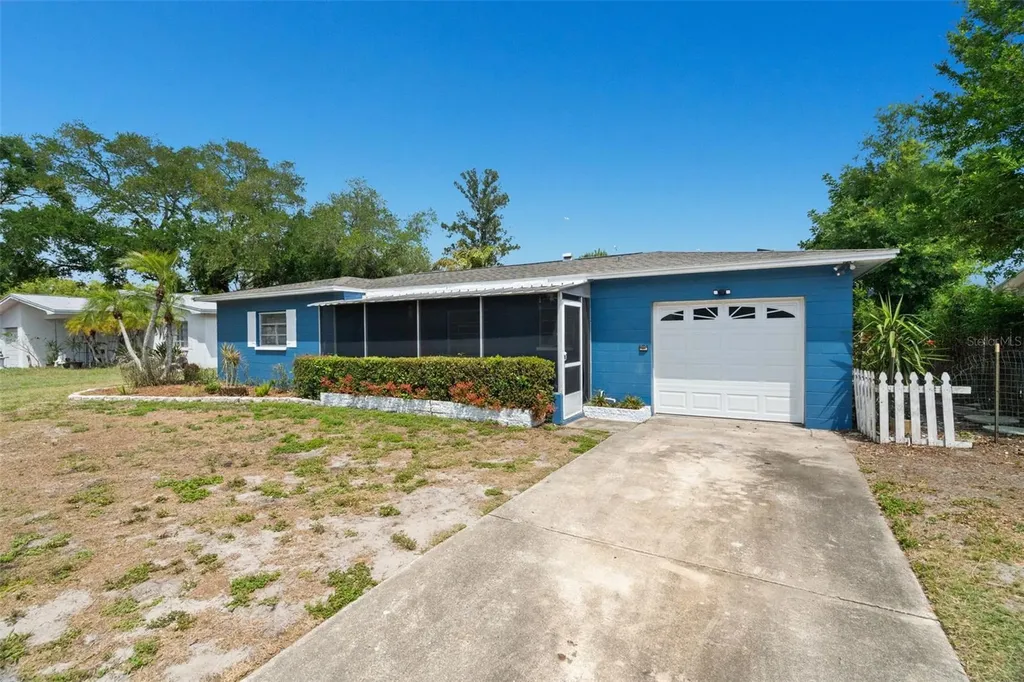 2027 E Valencia Way E Clearwater FL 33764