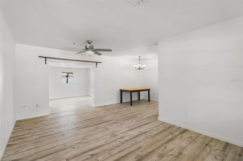 2027 E Valencia Way E Clearwater FL 33764