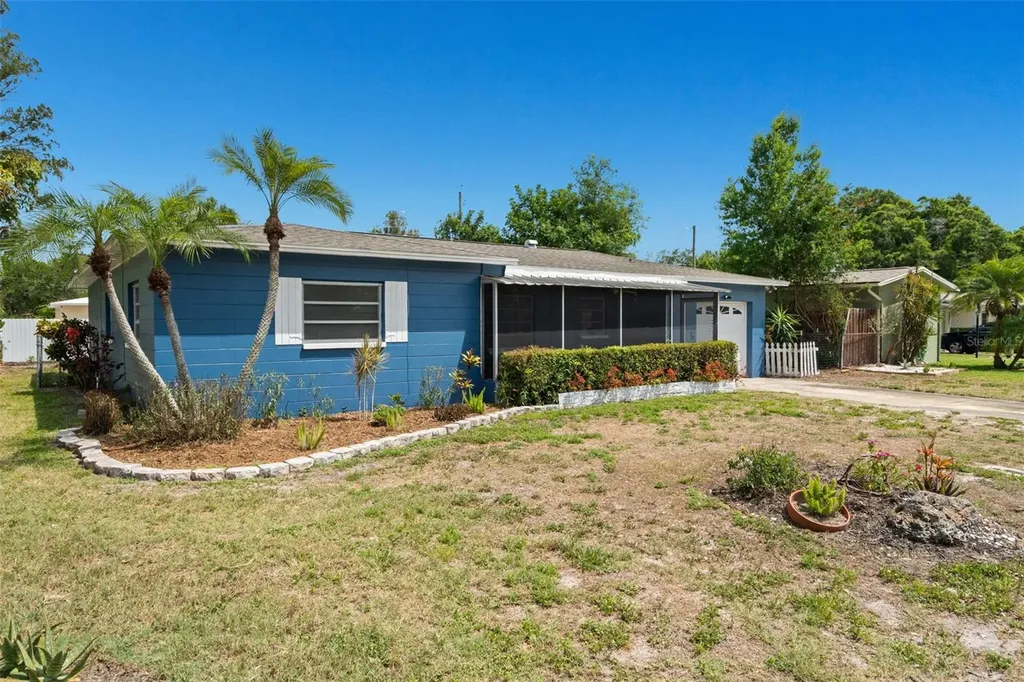 2027 E Valencia Way E Clearwater FL 33764