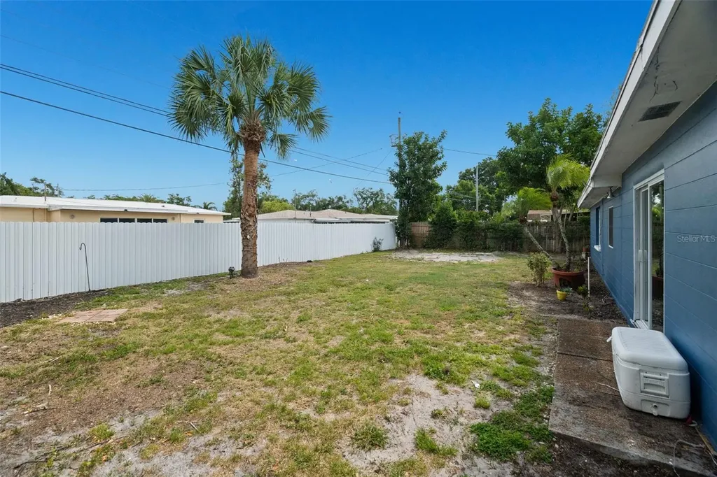 2027 E Valencia Way E Clearwater FL 33764