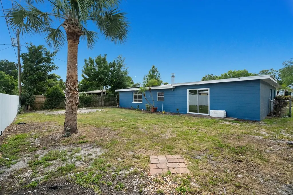 2027 E Valencia Way E Clearwater FL 33764