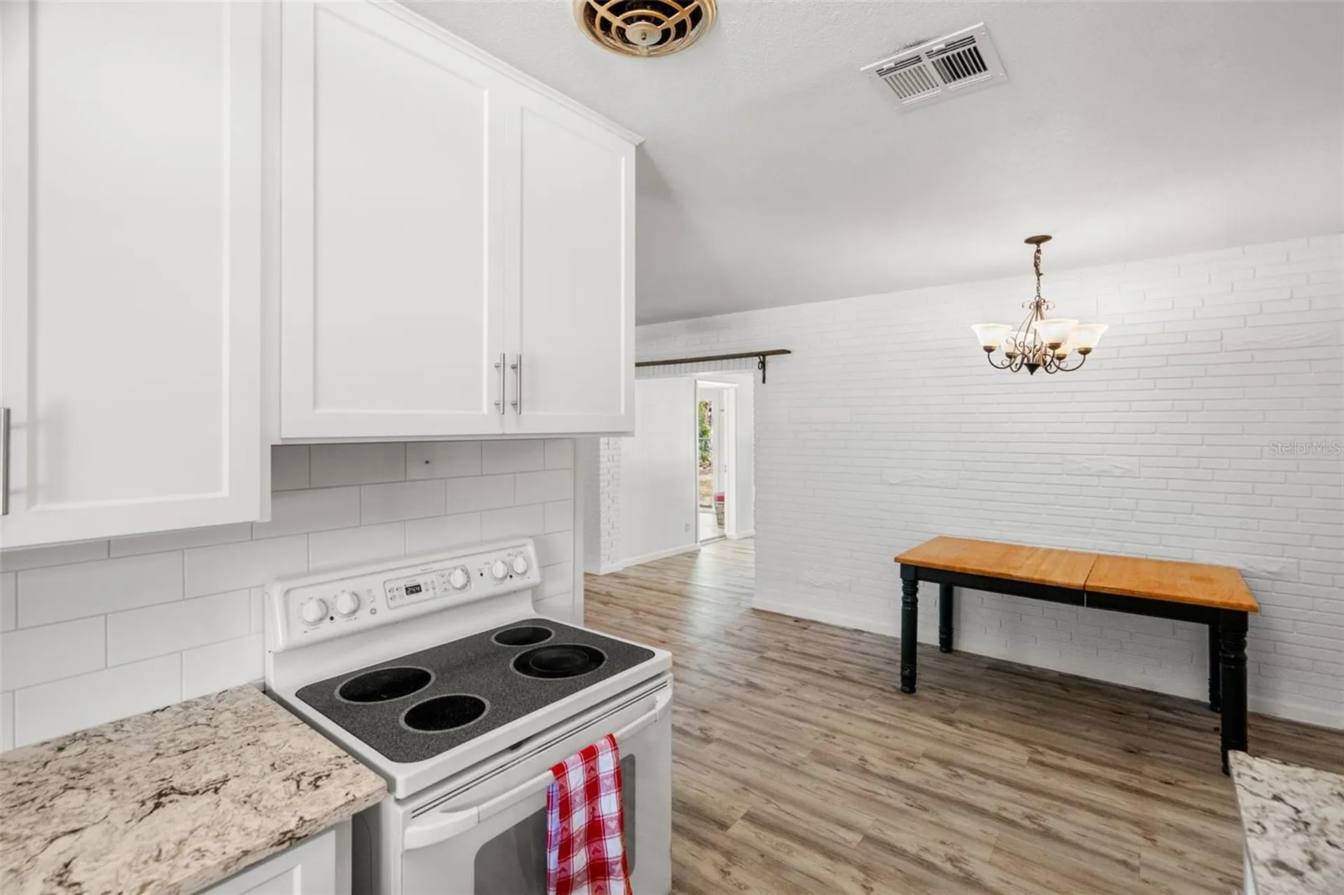 2027 E Valencia Way E Clearwater FL 33764