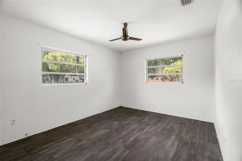2027 E Valencia Way E Clearwater FL 33764