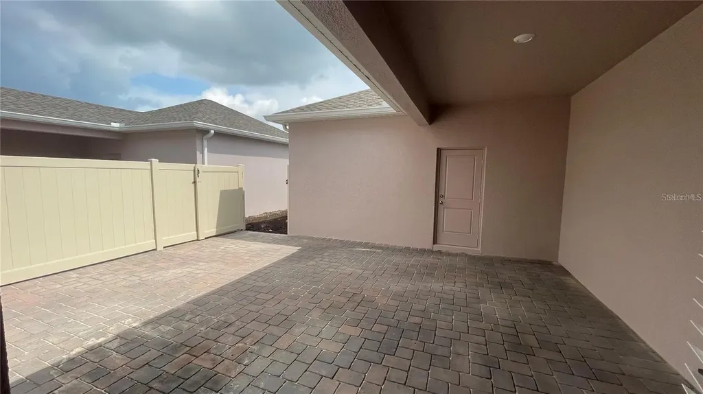 1663 Cross Prairie Parkway Kissimmee FL 34744