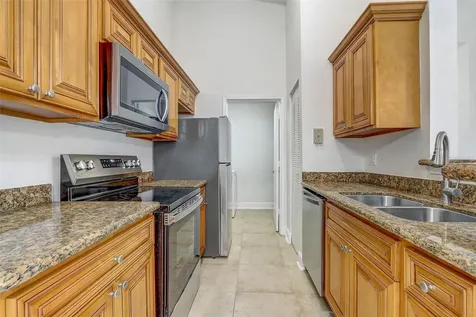 708 Secret Harbor Unit 204 Lane Lake Mary FL 32746